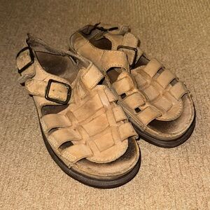 Vintage Dr. Martens Men's Tan Leather Fisherman Sandals 8092